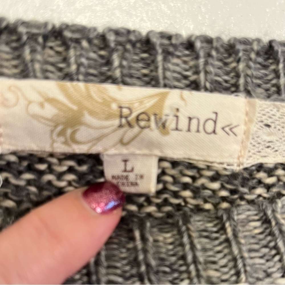 Rewind Women's Sweater, size Large - Picture 2 of 5